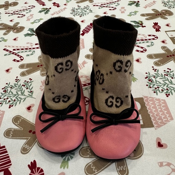 Gucci Other - Gucci Beige and Brown Textured Fabric booties
